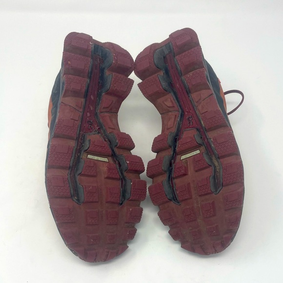 On Cloud - Cloudventure Waterproof Trail Smeakers - Picture 6 of 8